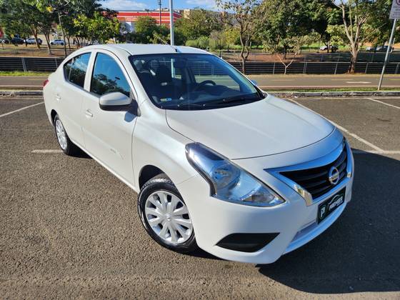 NISSAN VERSA 1.0 12V FLEX 4P MANUAL NISSAN VERSA 1.0 12V FLEX 4P MANUAL